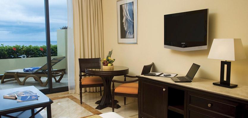 junior-suite-deluxe-vista-lago.jpg