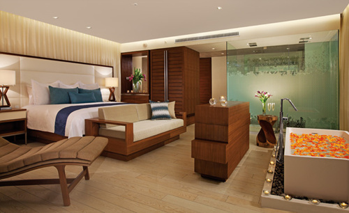 SEVCU_HoneymoonSuite1_1.jpg