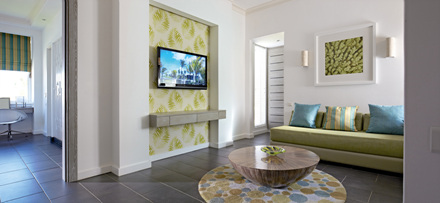 1342084313_family_room.jpg