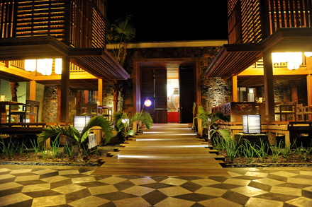 1308213907_restaurant_hasu_long_beach_mauritius.jpg