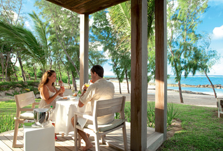 bars_services_petit-dejeuner-a931BEACH AND ROOM SERVICE.jpg