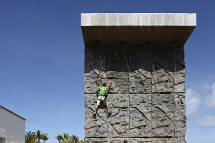 1336485737_rock_climbing_long_beach_mauritius.jpg