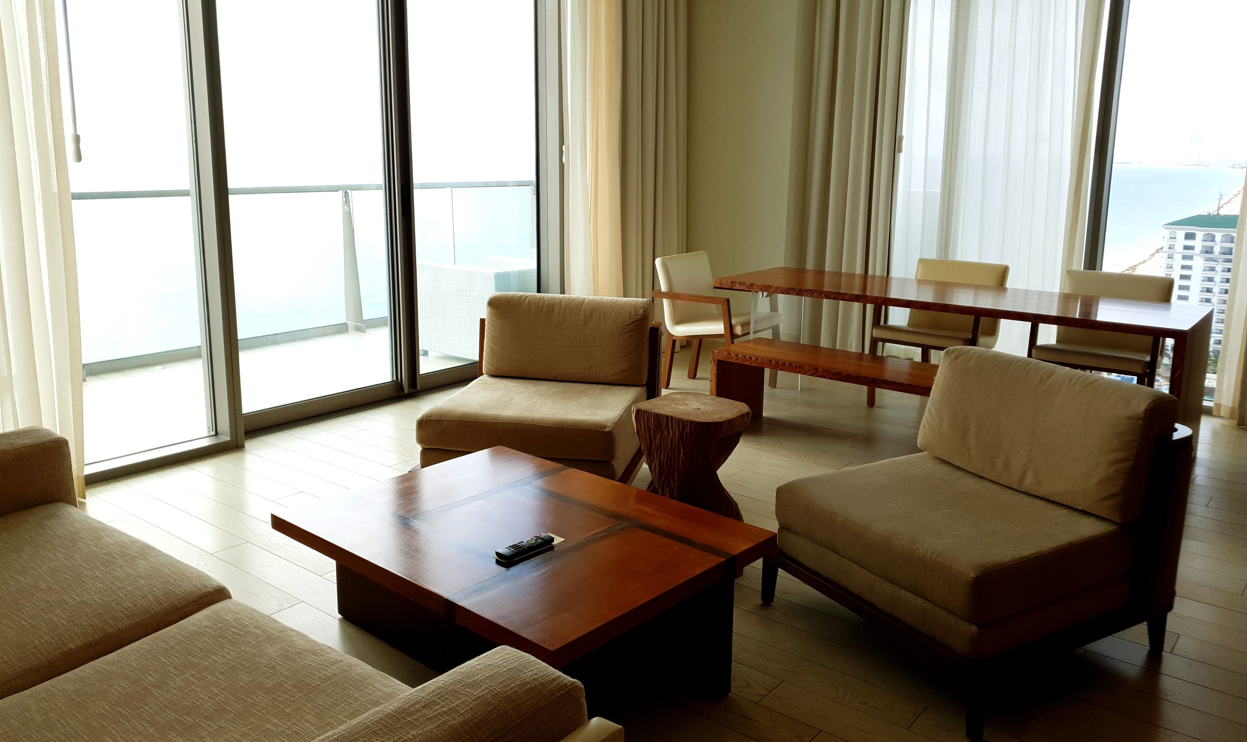 Preferred Master Suite Ocean Front (22).jpg